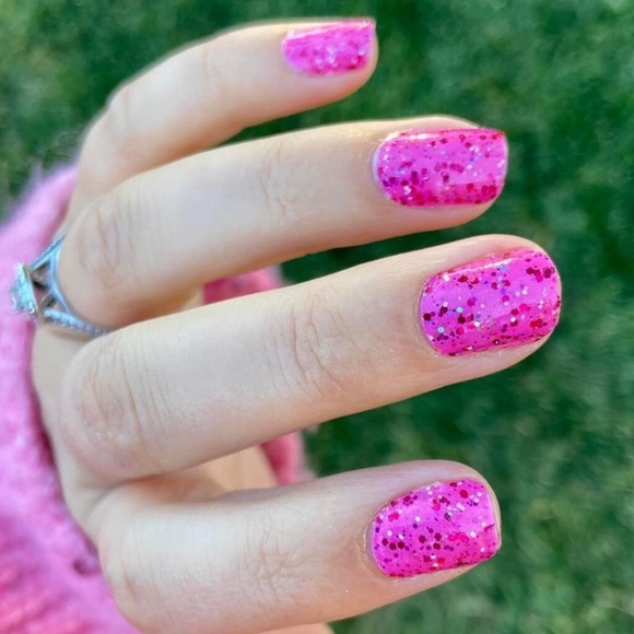 *Retired* Color Street: Exes and Oh’s | Valentine’s Day Pink Glitter Red Silver - Picture 8 of 13